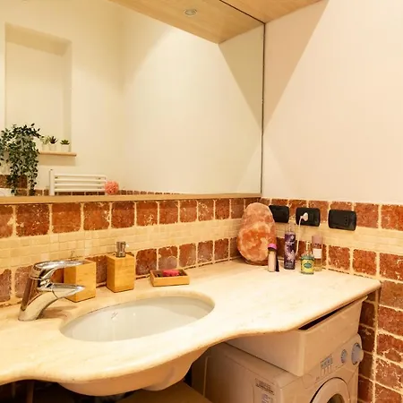 Pit Stop - Navigli Milánó