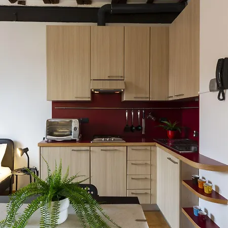 Pit Stop - Navigli Apartman