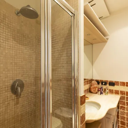 Pit Stop - Navigli Apartman *