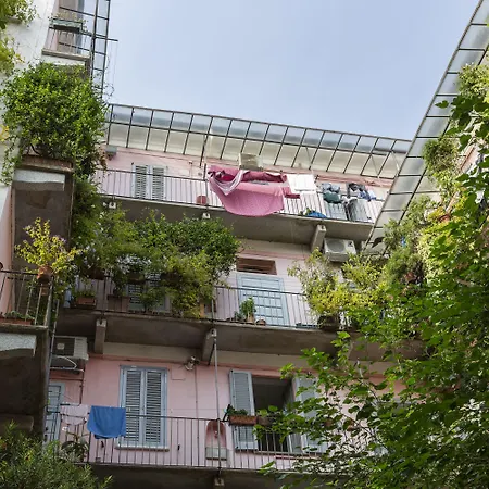 Pit Stop - Navigli * Milaan