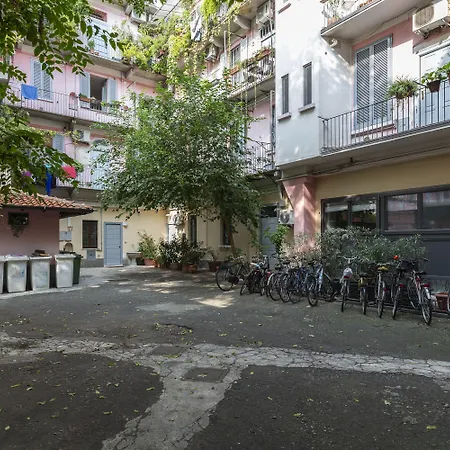 Pit Stop - Navigli