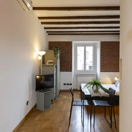 Pit Stop - Navigli Apartament *